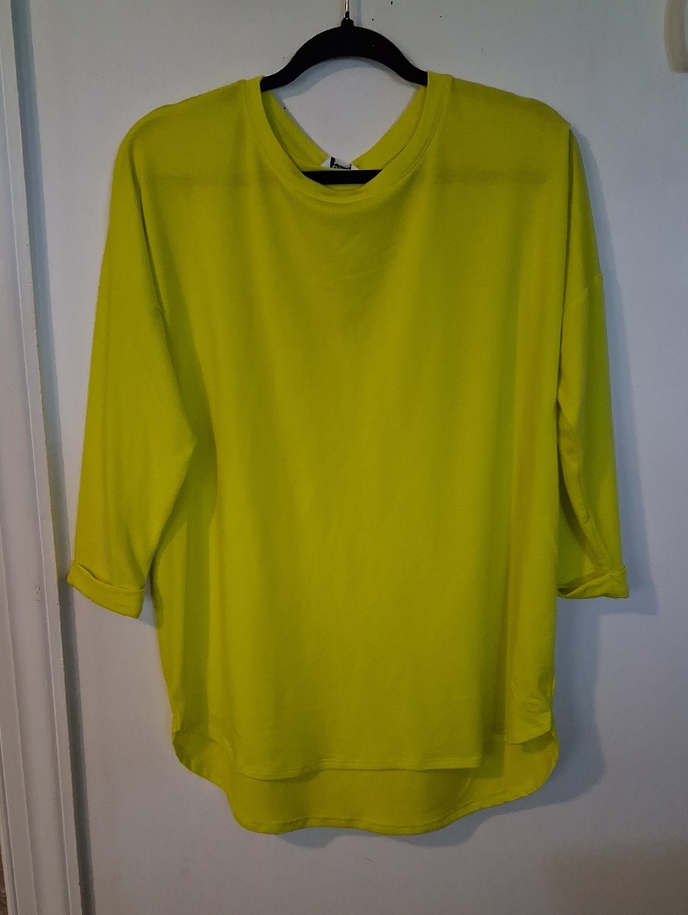 crown & ivy Bright Yellow Long Sleeve Crewneck Top